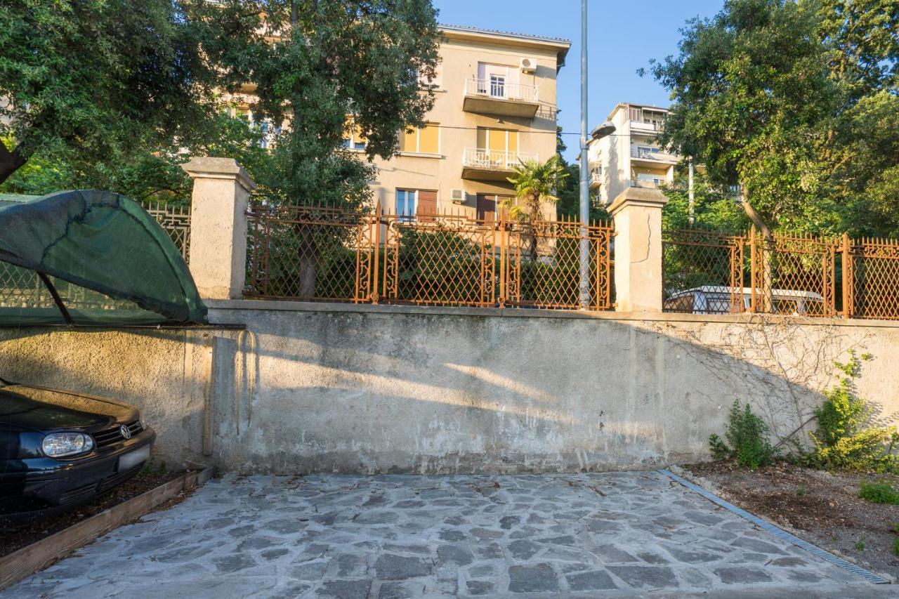 Studio Apartman Lenox Rijeka Buitenkant foto
