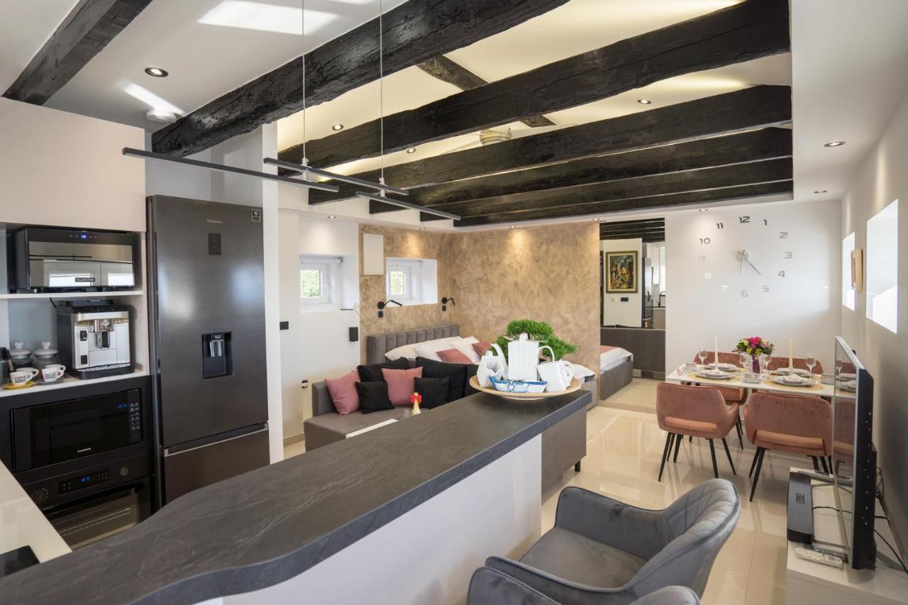 Studio Apartman Lenox Rijeka Buitenkant foto